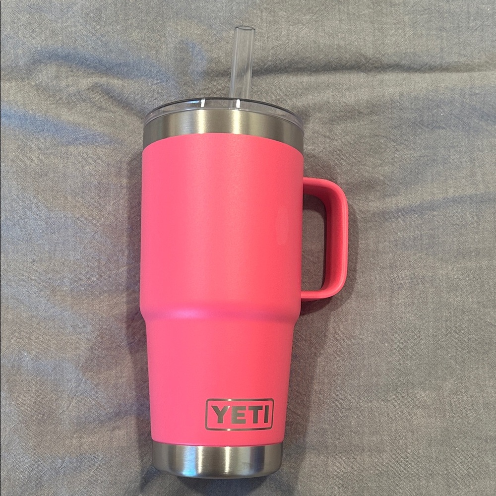 YETI 25 oz rambler straw mug